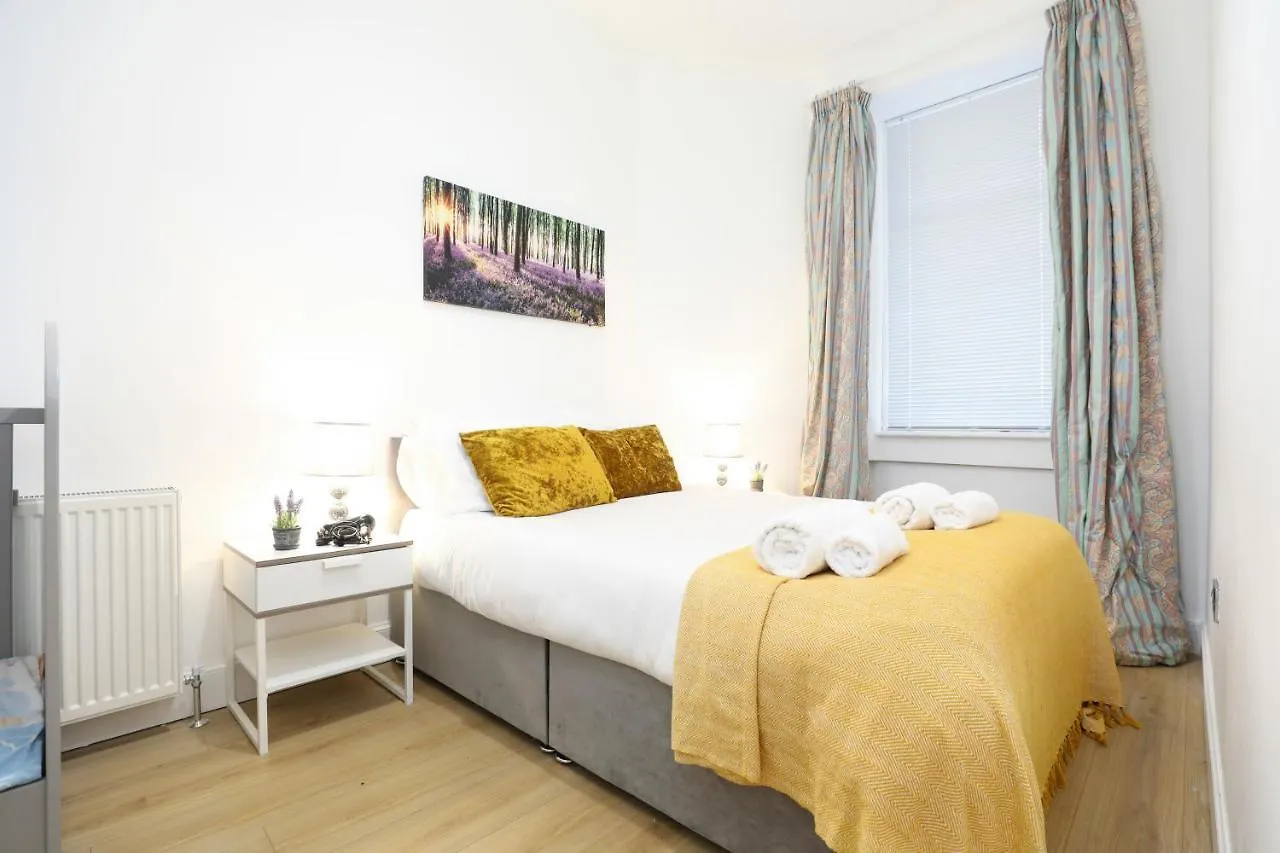 Gorgeous Rooms In Excellent Location - Edinburgh - Five Star Amenities 0*,  United Kingdom