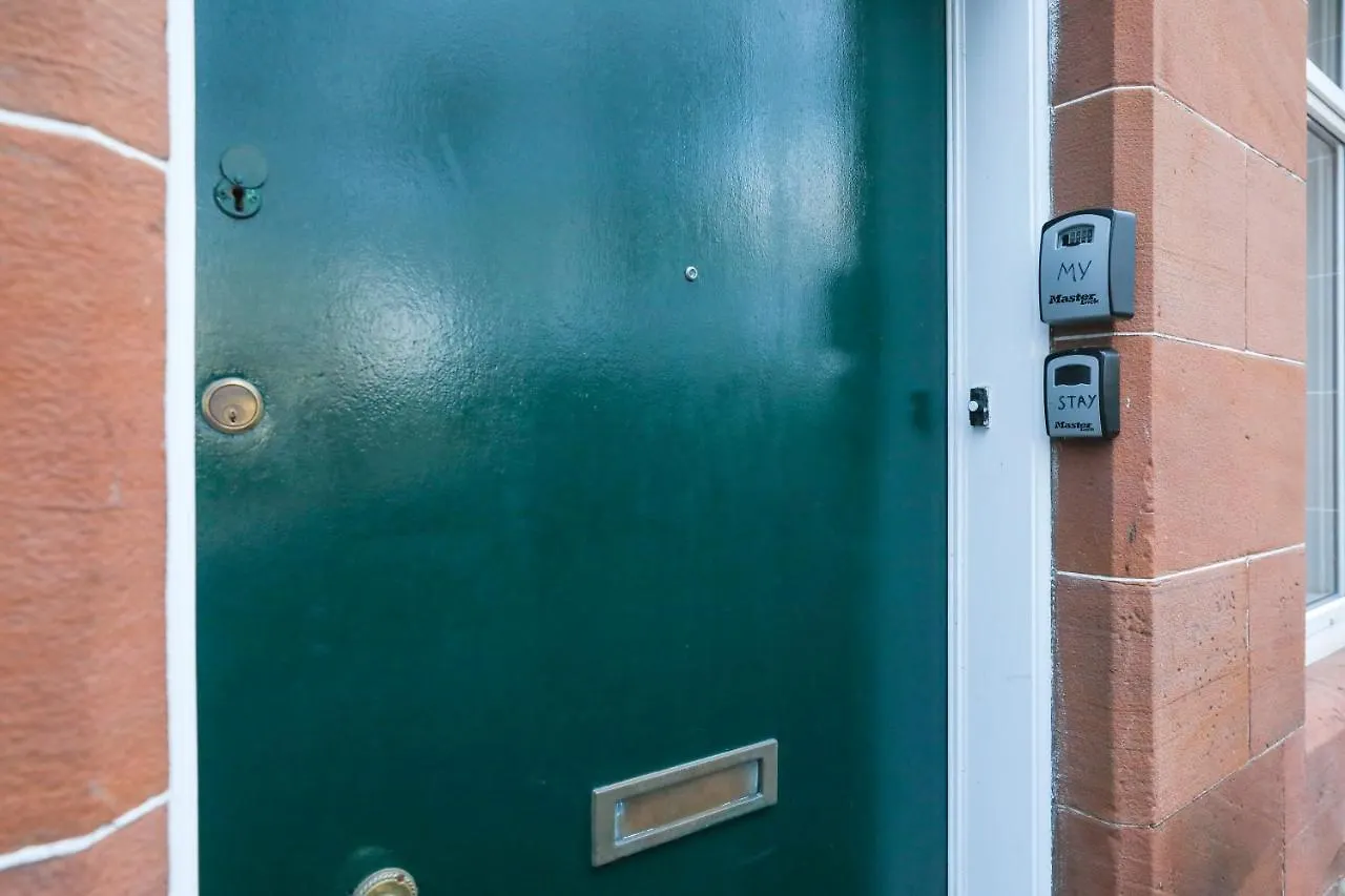 Gorgeous Rooms In Excellent Location - Edinburgh - Five Star Amenities 0*,  United Kingdom