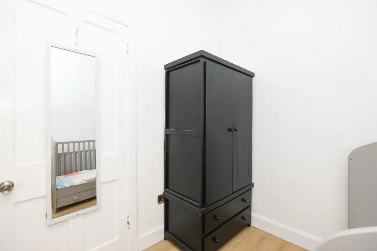 Gorgeous Rooms In Excellent Location - Edinburgh - Five Star Amenities 0*,  United Kingdom